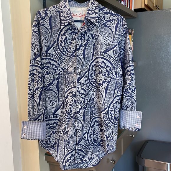 Robert Graham men's size M shirt. Great condition. - Picture 4 of 5